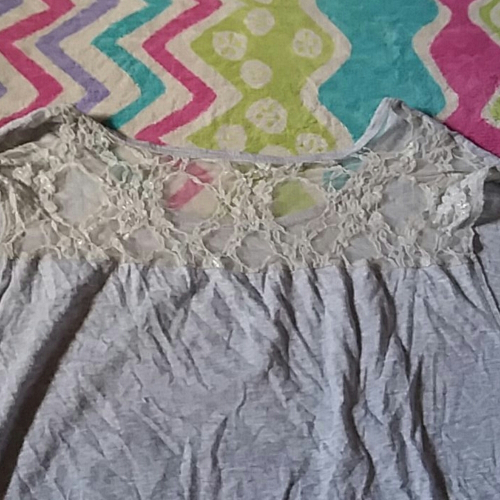 Shirt - Picture 4 of 4